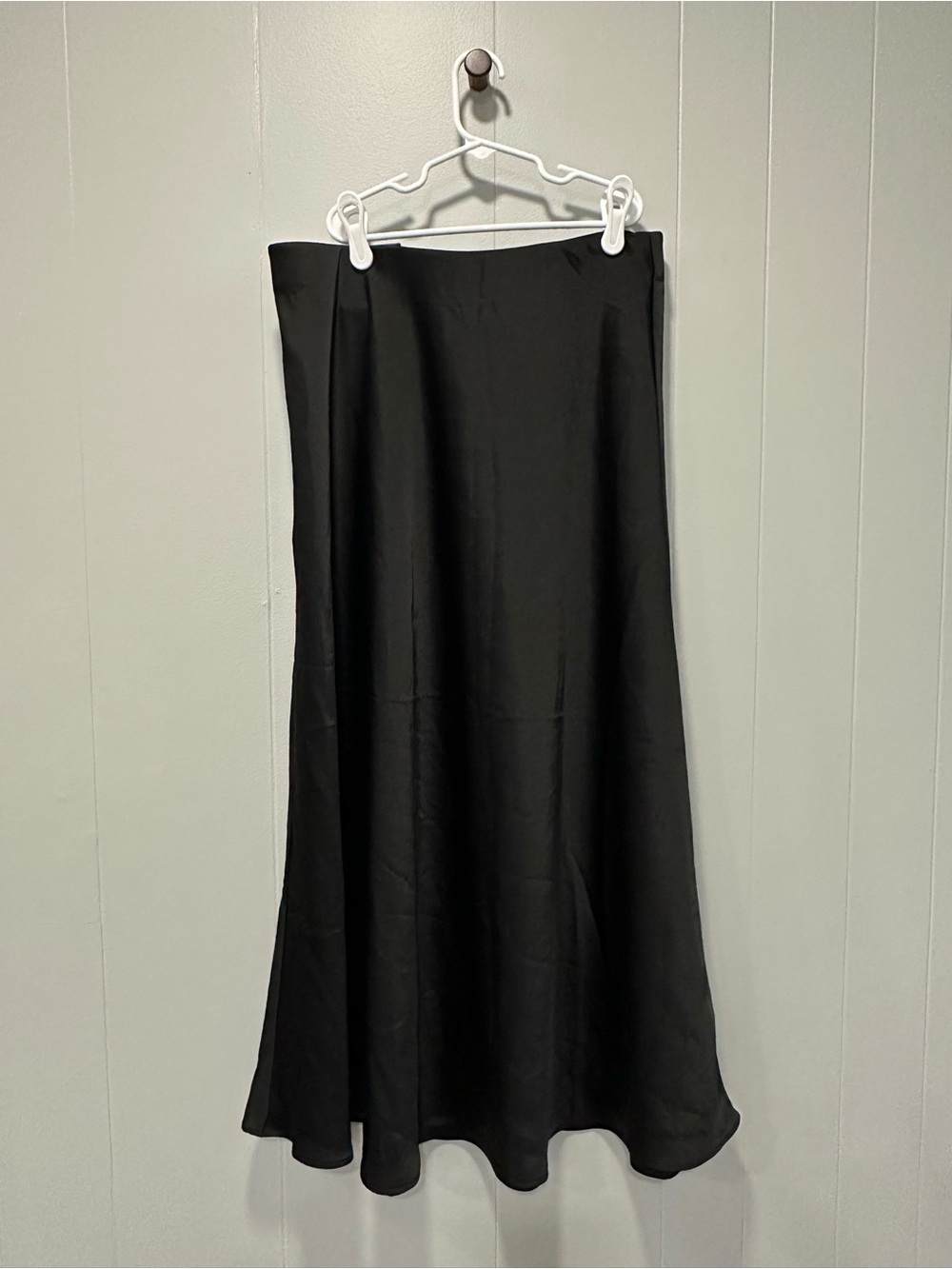 NWT Banana Republic Factory Silky Maxi Skirt
